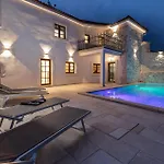 Luxurious In With Sauna Prázdninový dům