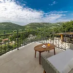 Luxurious In With Sauna * Bribir (Primorje-Gorski Kotar)