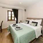 Luxurious In With Sauna Prázdninový dům Bribir (Primorje-Gorski Kotar)