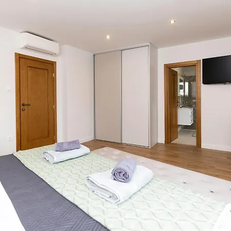 Holiday home Gorgeous In With Wifi *
