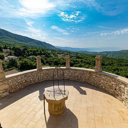 Luxurious In With Sauna * Bribir (Primorje-Gorski Kotar)