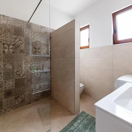 بيت للعطل Luxurious In With Sauna